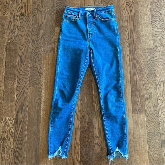 Levi’s Wedgie Skinny Jeans - Picture 2 of 13